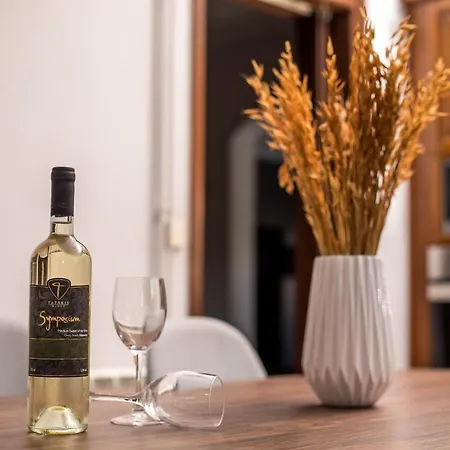 Apartment Villa Hriska *