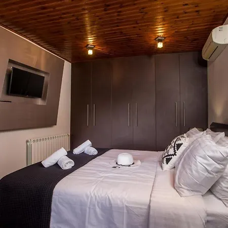 Apartment Villa Hriska *